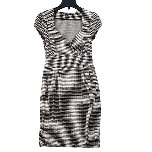 Banana Republic Dresses & Skirts - Banana Republic Brown Houndstooth Sheath Dress V-Neck Stretch Cap Sleeve Size M